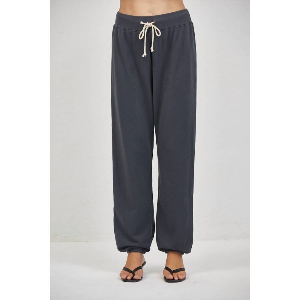 NEW A.REN garment dyed sweatpants in gray